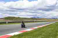 cadwell-no-limits-trackday;cadwell-park;cadwell-park-photographs;cadwell-trackday-photographs;enduro-digital-images;event-digital-images;eventdigitalimages;navarra;no-limits-trackdays;peter-wileman-photography;racing-digital-images;trackday-digital-images;trackday-photos